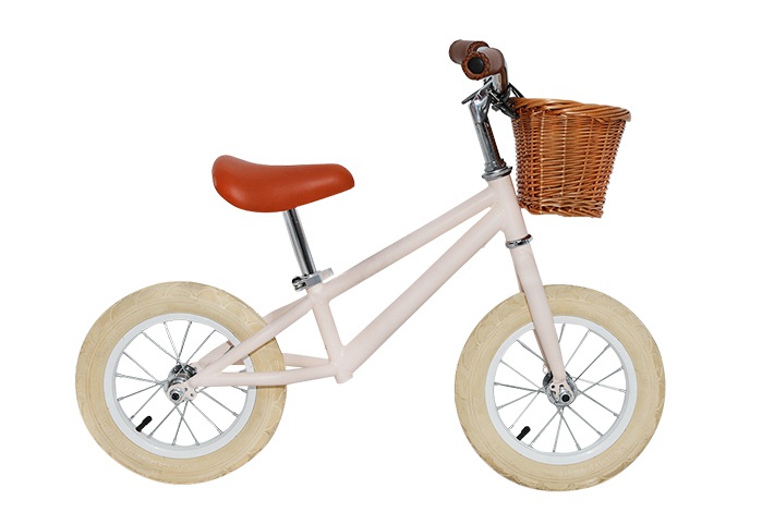大人と子供の自転車メーカーがバランスバイクの特徴を紹介します