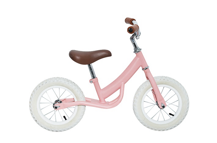 キッズバランスバイクの利点は何ですか？